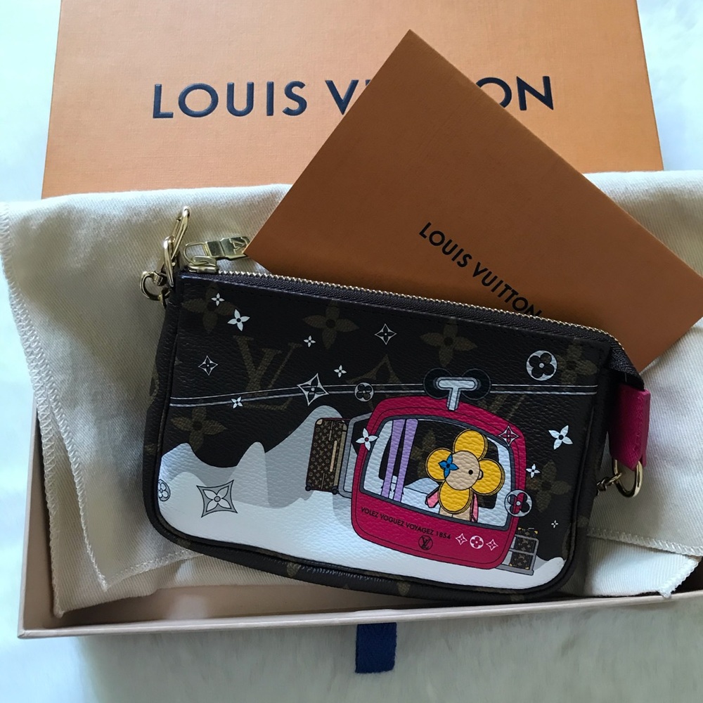 ❌SOLD❌Vivienne Mini Pochette